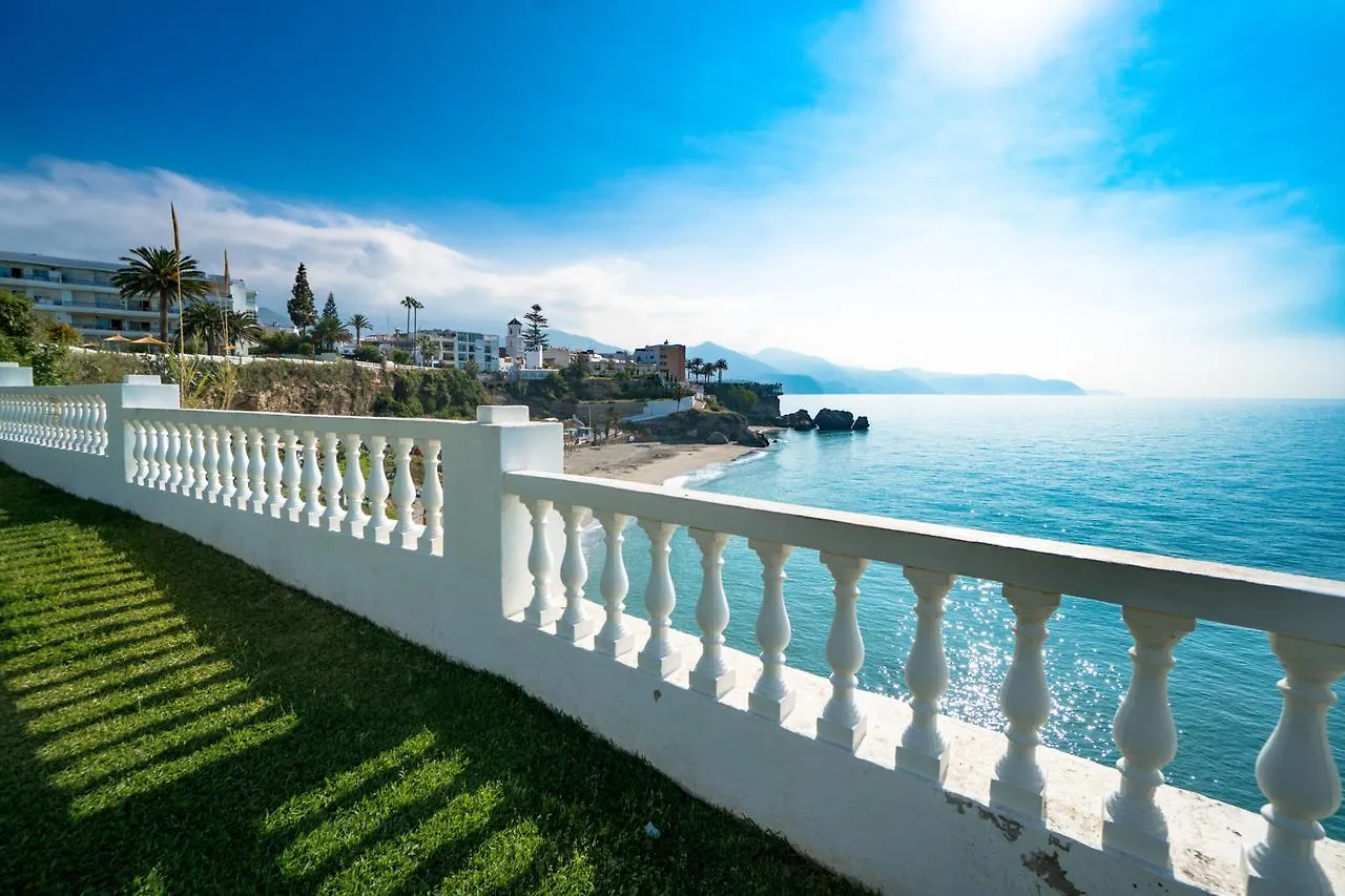 Palmeras 6 Menyber Nerja Spain